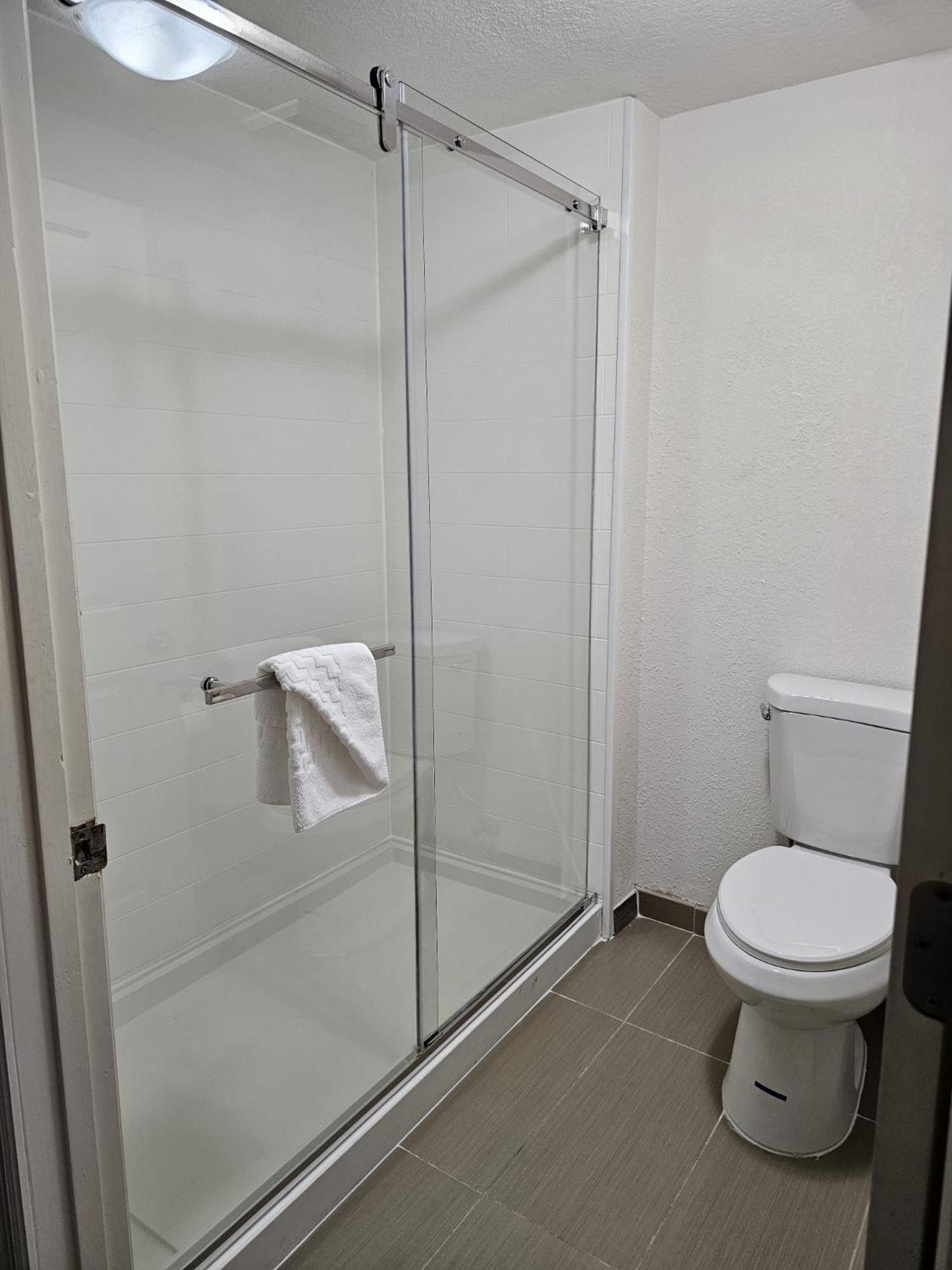 אורלנדו Montreal Suites מראה חיצוני תמונה