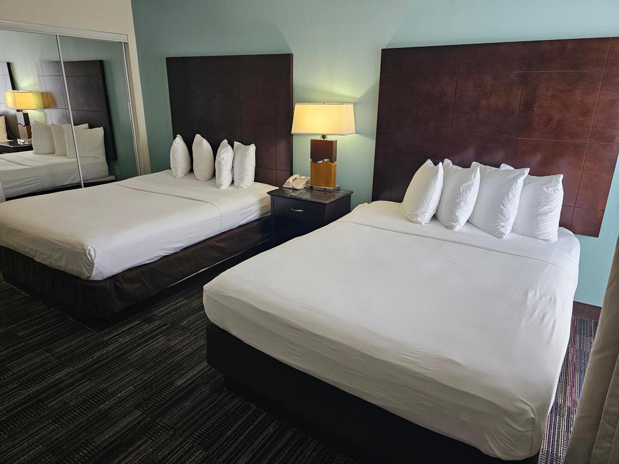אורלנדו Montreal Suites מראה חיצוני תמונה